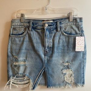 NWT Free people denim skirt SIZE 27.